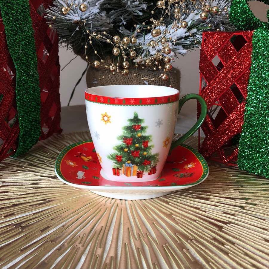 Conjunto de Porcelana  Natalino com 14 Peças